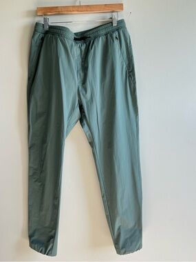 UNRL Jogger Mens Large olive Green Nylon Performance Athletic Gym